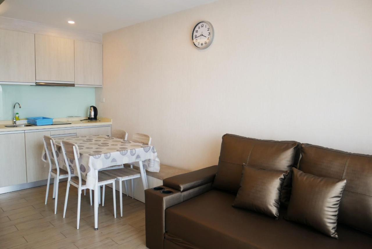 Seven Seas Resort Pattaya & Sofa Bed Bãi biển Jomtien Ngoại thất bức ảnh