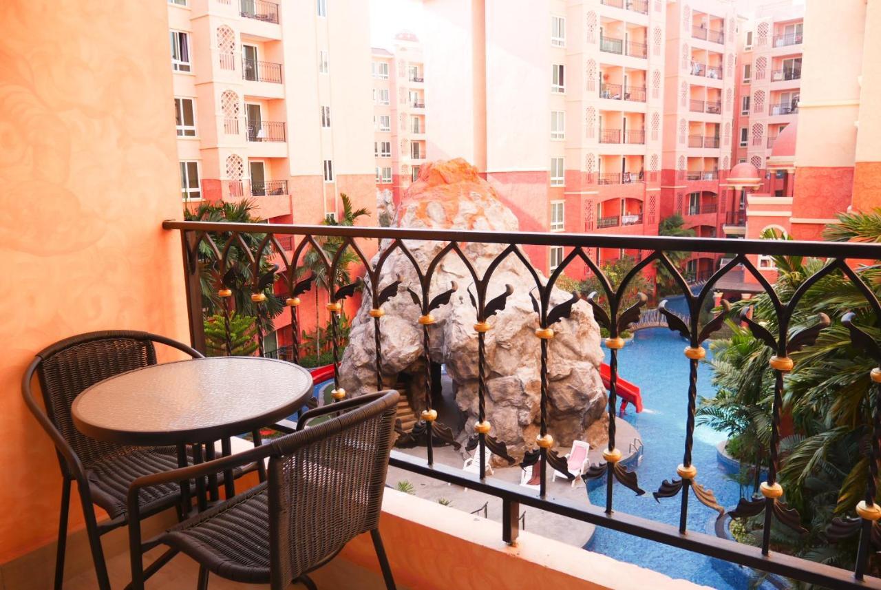 Seven Seas Resort Pattaya & Sofa Bed Bãi biển Jomtien Ngoại thất bức ảnh